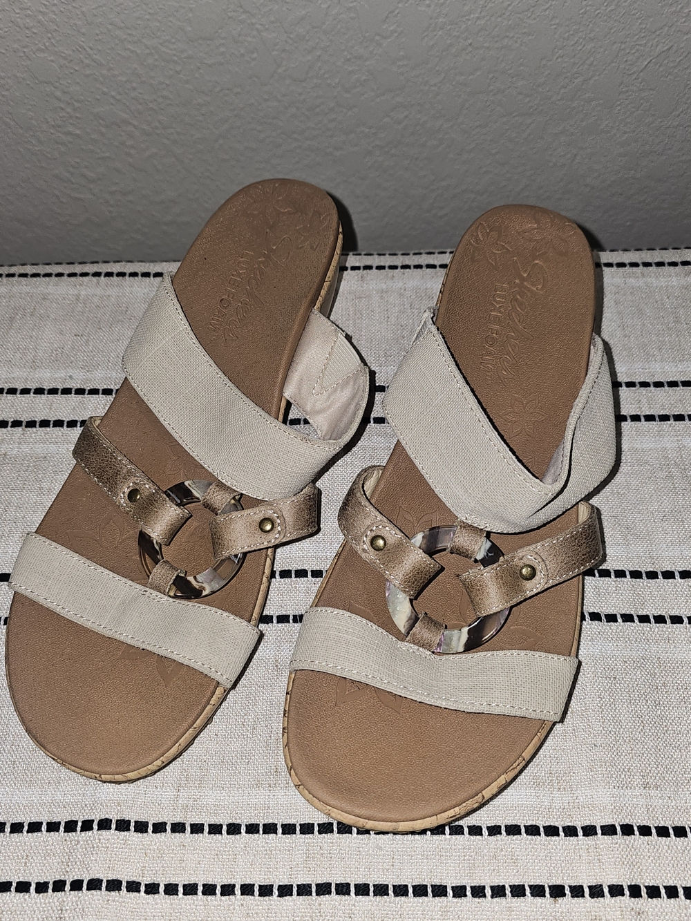 Skechers Women's Beige and Metallic Tan Slide Sandals